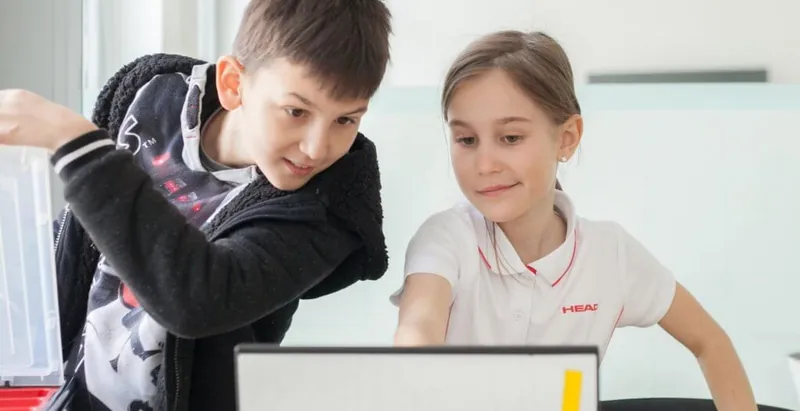 Роботика за 9–12 г. – I ниво: Слънчева система
